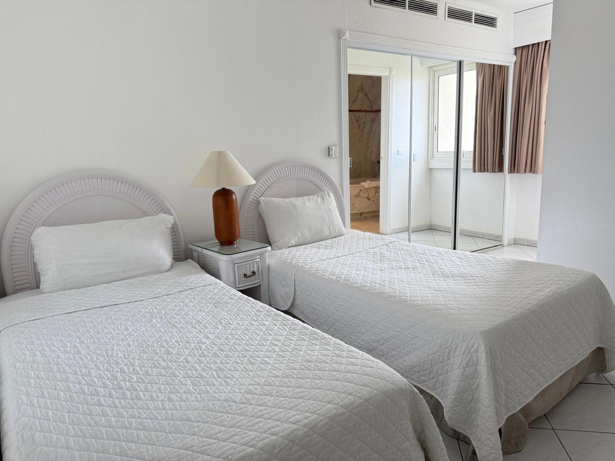 Sapphire Beach Club Resort Cupecoy  Εξωτερικό φωτογραφία